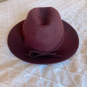 Fall maroon hat